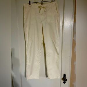 Comfortable & stylish J. Crew women’s cream brushed cotton cargo pants, medium.